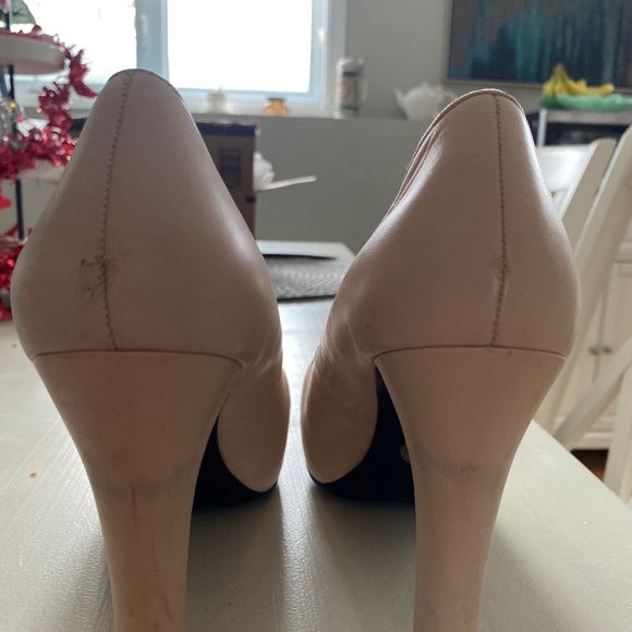 Cream colour Leather shoes - Picture 3 of 4